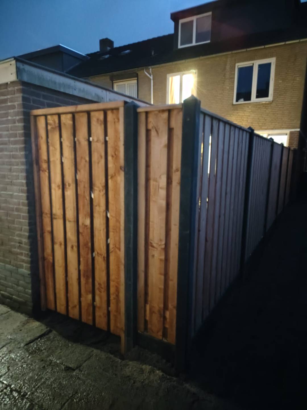 Schuttingen, beschoeiingen & tuinmuren door Wegro Tuinen